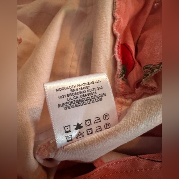 ModCloth Pink Strawberry Overalls, Size 24W, NWT - Picture 11 of 11